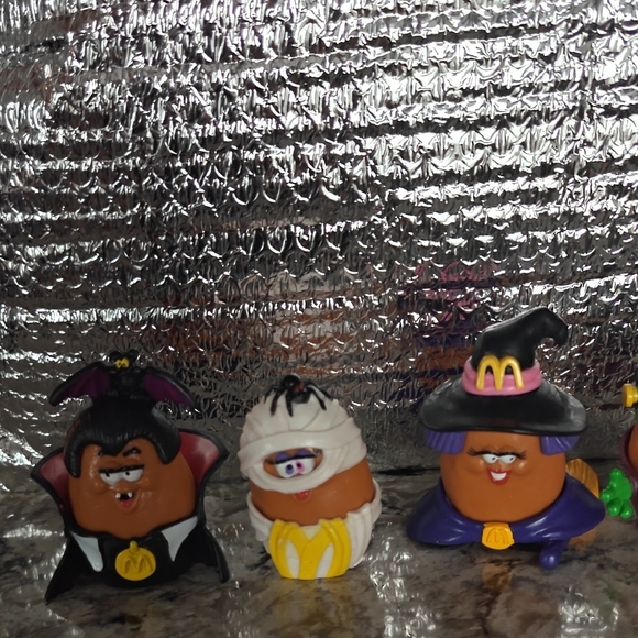 6 NUGGET BUDDIE Vintage McDonald's 1992 Frankenstein/ WITCH/ MUMMY /GHOST/👻🎃 - Picture 9 of 11